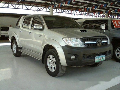 Well-maintained Toyota Hilux 2011 for sale