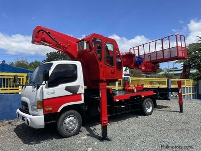 Used Hyundai MAN LIFT TRUCK