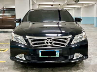 Selling Black Toyota Camry 2012