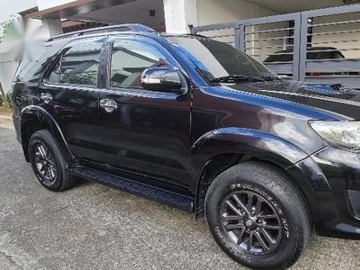 Selling Black Toyota Fortuner 2013 in Pasig