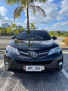 Selling Black Toyota RAV4 2013 in Mabalacat