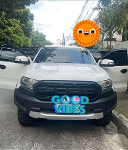 Selling Pearl White Ford Everest 2016 in Pasig