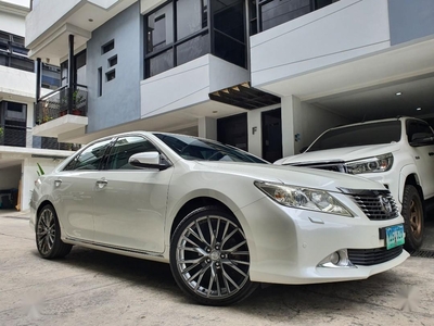 Selling Pearl White Toyota Camry 2013 in Quezon