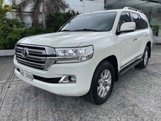 Selling Pearl White Toyota Land Cruiser 2017 in Pasig
