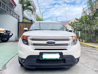 Selling White Ford Explorer 2013 in Bacoor
