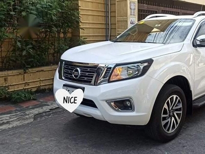 White Nissan Navara 2019 for sale in Parañaque