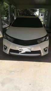 Toyota Corolla Altis 2.0v 2015 for sale