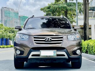 2012 Hyundai Santa Fe in Makati, Metro Manila