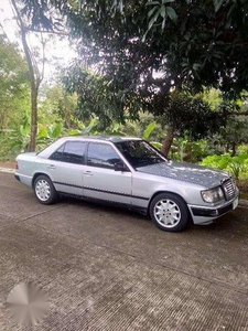 For sale Mercedes Benz W124 1985