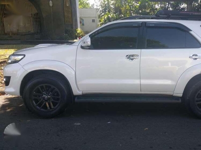 Toyota Fortuner 2015 V White Pearl for sale