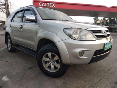 TOYOTA Fortuner G 2005mdl. automatic trans.