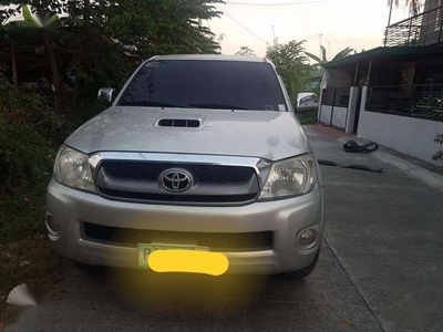 Toyota Hilux 2011 G AT 4x4 Silver Pickup For Sale