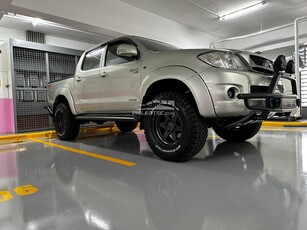 Pre-owned 2009 Toyota Hilux 2.4 G DSL 4x2 M/T for sale