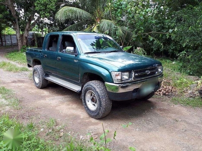 1997 and 2000 Toyota Hilux for sale