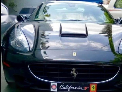 2010 Ferrari California Very Fresh and Save Big Big Good as New