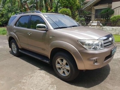 2010 Toyota Fortuner 4x2 G A/T