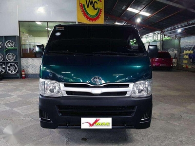 2013 Toyota Hiace Commuter 2.5 MT Green For Sale