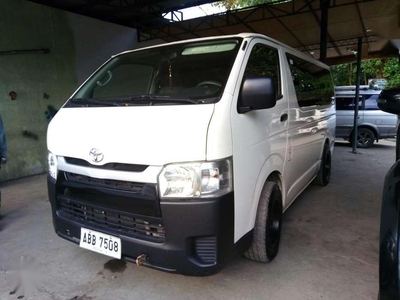2014 Toyota Hiace Commuter like new for sale