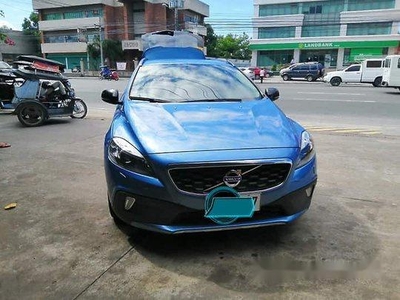 Blue Volvo V40 2016 Automatic for sale