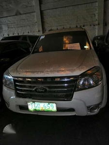 For sale Ford Everest automatic 2011