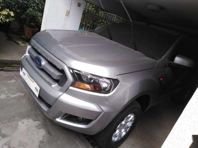 For sale pickup 2017 Ford Ranger 4x4 color gray...
