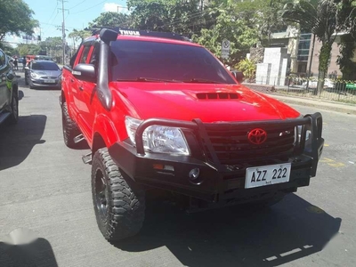 For sale Toyota Hilux 4x2 automatic 2015