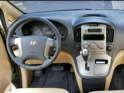 Hyundai Starex gold 2010 for sale