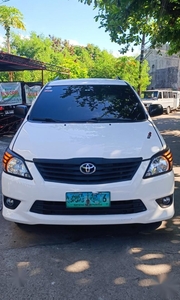 Pearl White Toyota Innova 2014 for sale in Dasmariñas