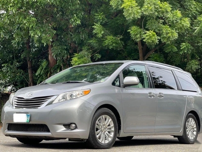 Purple Toyota Sienna 2012 for sale in Parañaque