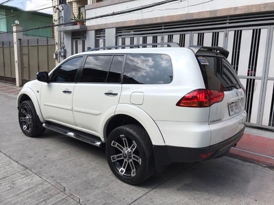 Sell 2nd Hand 2013 Mitsubishi Montero Automatic Diesel at 50000 km in Manila