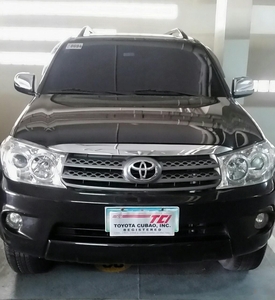 Sell Black 2010 Toyota Fortuner in Manila