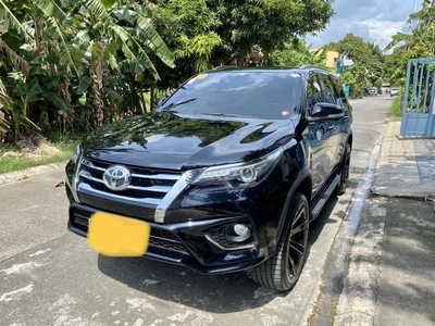 Sell Black 2016 Toyota Fortuner in Manila