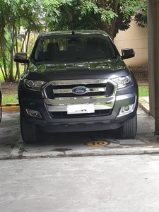 Sell Black Ford Ranger in Parañaque