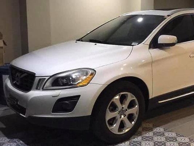 Sell White 2010 Volvo Xc60 Automatic Gasoline at 35000 km