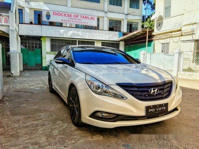 Sell White 2011 Hyundai Sonata in Manila