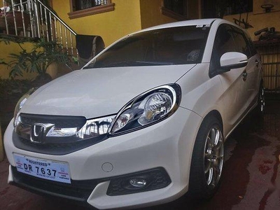 Sell White 2015 Honda Mobilio Automatic Gasoline at 105000 km