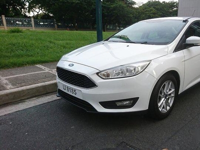 Sell White 2016 Ford Focus at 28000 km