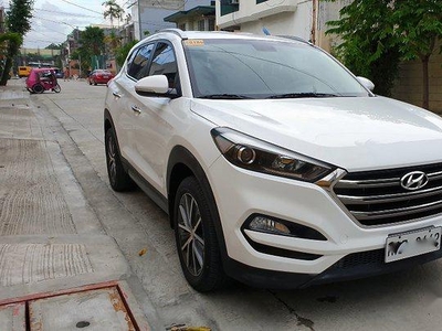 Sell White 2016 Hyundai Tucson Automatic Diesel at 28000 km
