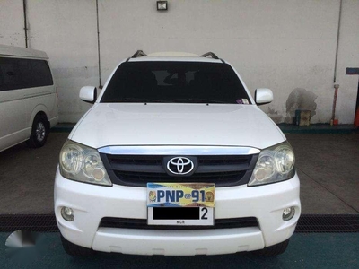 Selling 2006 Toyota Fortuner 4X2 2.7L G