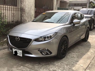 Selling 2016 Mazda 3 Hatchback in Manila