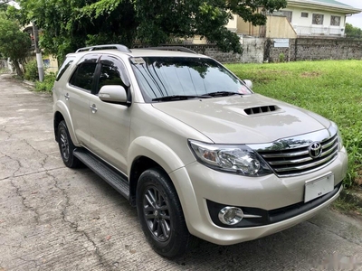 Selling Beige Toyota Fortuner 2015 at 39341 km