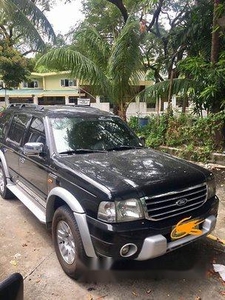 Selling Black Ford Everest 2006 at 301000 km