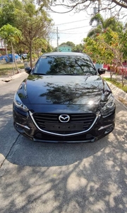 Selling Black Mazda 3 2018 in Imus