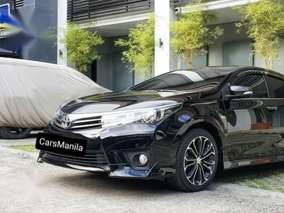 Selling Black Toyota Altis 2015 in Parañaque