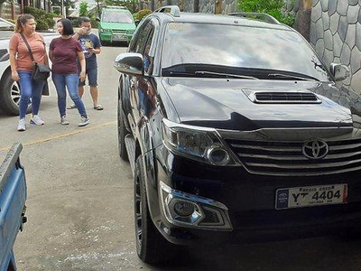 Selling Black Toyota Fortuner 2016 Automatic Diesel