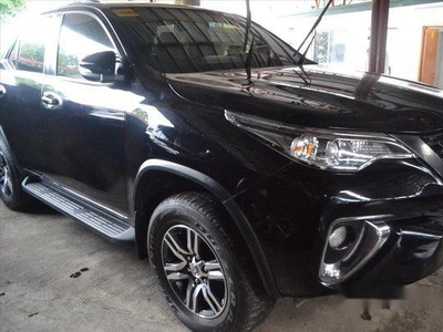 Selling Black Toyota Fortuner 2017 at 6800 km