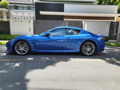 Selling Blue Maserati GranTurismo 2013 in Makati