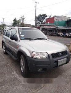 Selling Ford Escape 2004 at 125000 km