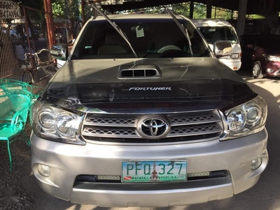 Selling Silver Toyota Fortuner 2010 in Imus
