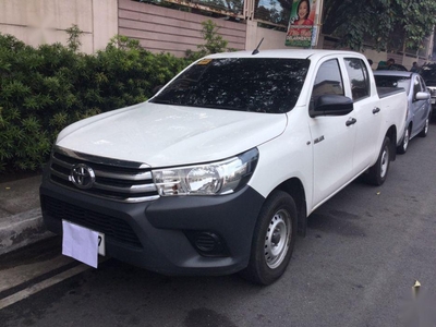 Selling Toyota Hilux 2016 Manual Diesel in Manila